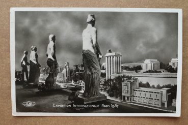 Ansichtskarte AK Paris 1937 Exposition International Weltausstellung Deutscher u russischer Pavillon Statuen auf Italienischen Pavillon Ortsansicht Frankreich France 75 Paris